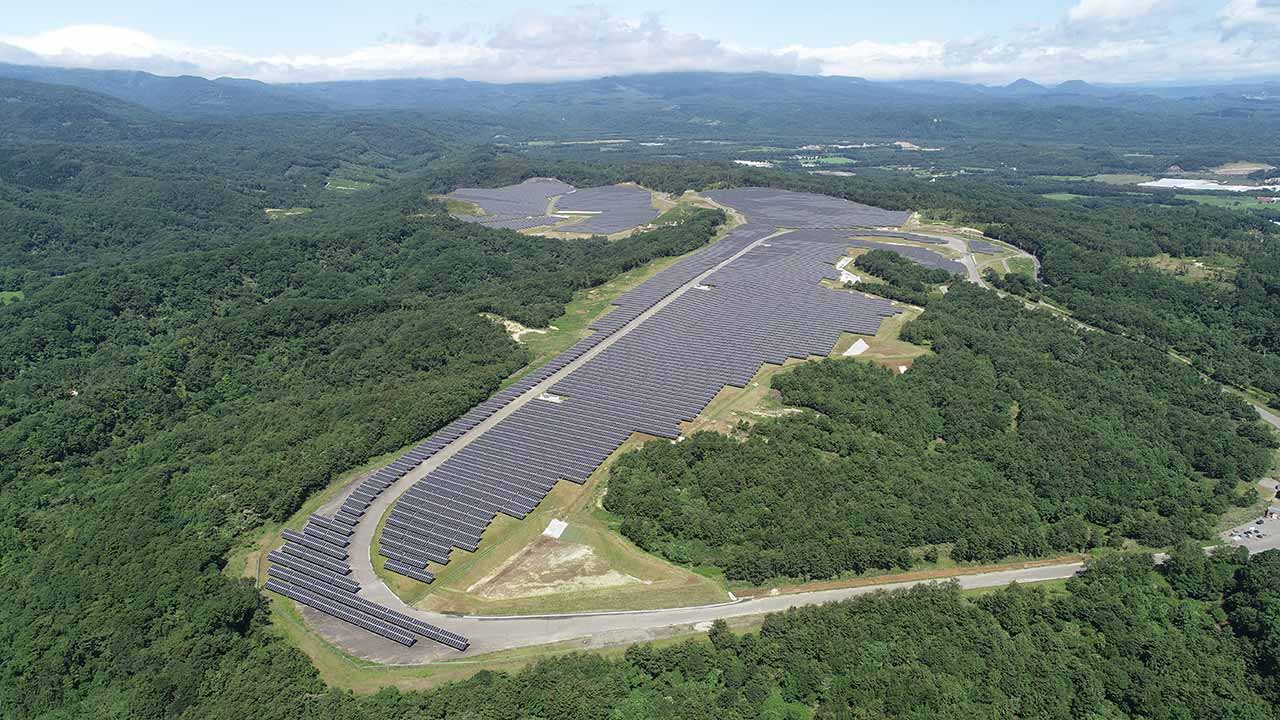 北海道白老町におけるグリーンフィールド特別高圧太陽光発電所への投資の写真1