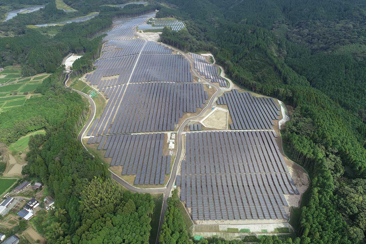 特高太陽光発電所（熊本県大津町）への投資案件（ブラウンフィールド）の写真